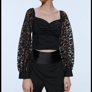 Zara cropped contrasting organza puffy Sleeves top